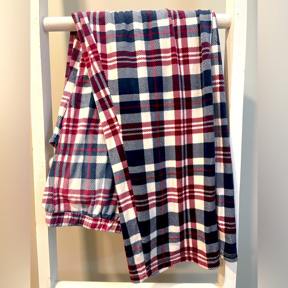 Like New Muk Luks silky velour stretch plaid pajama pants 2X - Picture 5 of 11